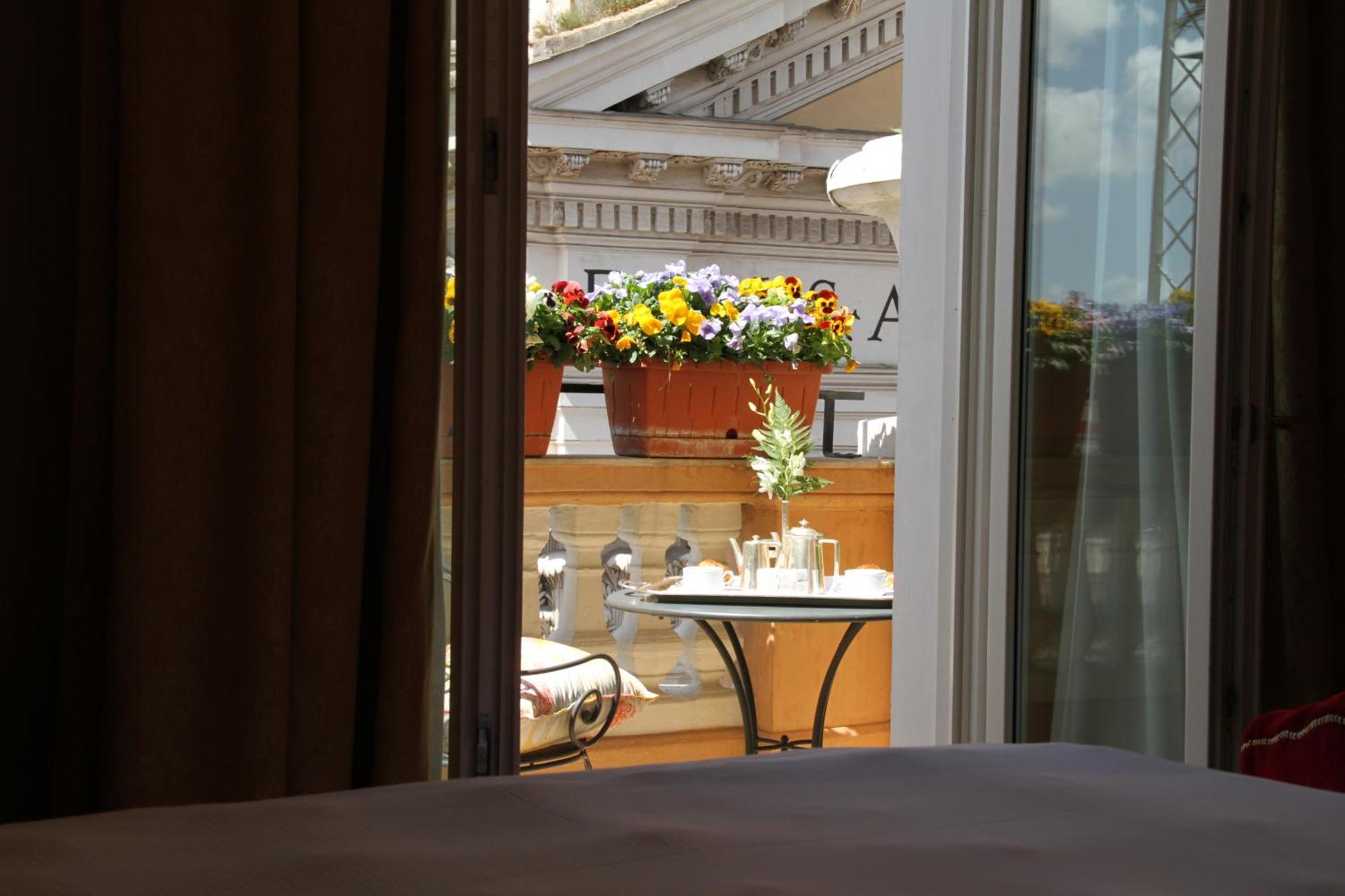 Grand Hotel Plaza Rome Exterior photo