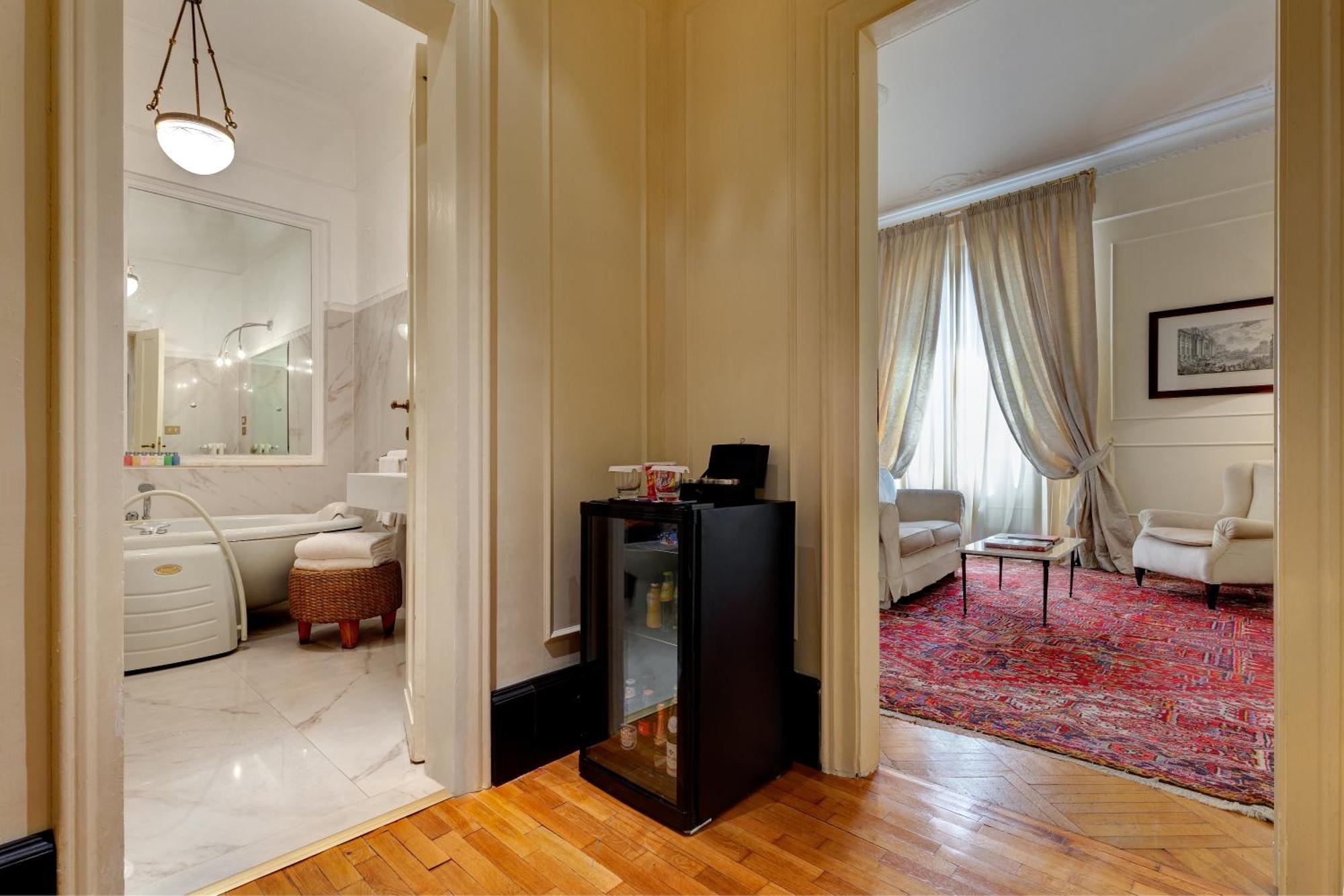 Grand Hotel Plaza Rome Exterior photo