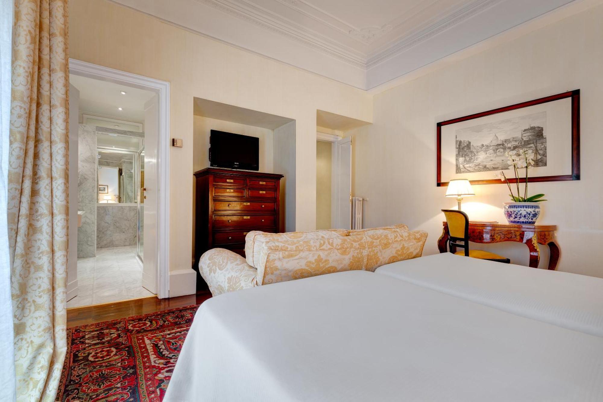 Grand Hotel Plaza Rome Exterior photo